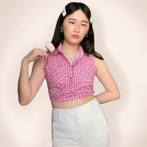 vtg plaid pink & white sleeveless crop top - Picture 2 of 4